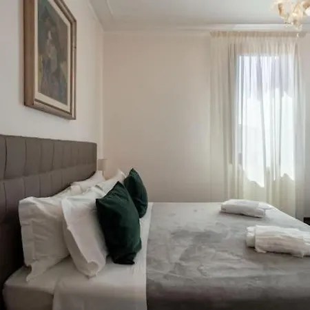 Ca' Pesaro Rooftop Terrace Apartment. Venice